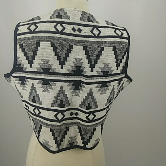 Wide Saddle back/white cotton vest-sz L - Picture 2 of 5